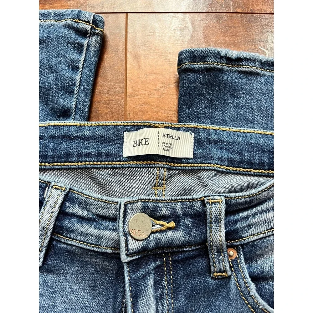 BKE Stella Slim Fit Low Rise Flare Jeans Size 31 Jeans - Picture 2 of 7
